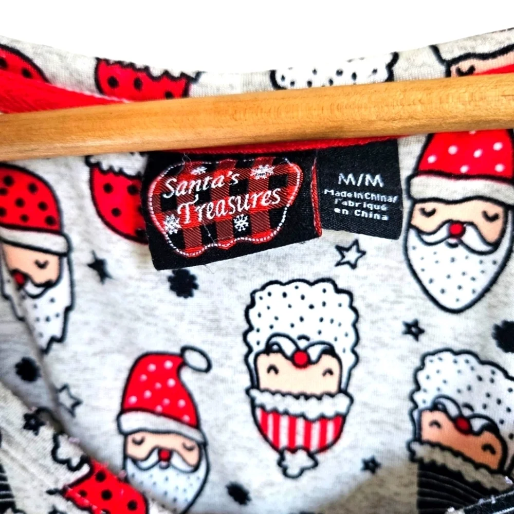 Women's Santa's Treasures Nightgown, Size Medium with Adorable Christmas Santas